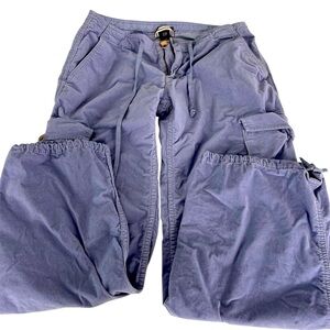 GAP stretch cargo style pants in size 8.